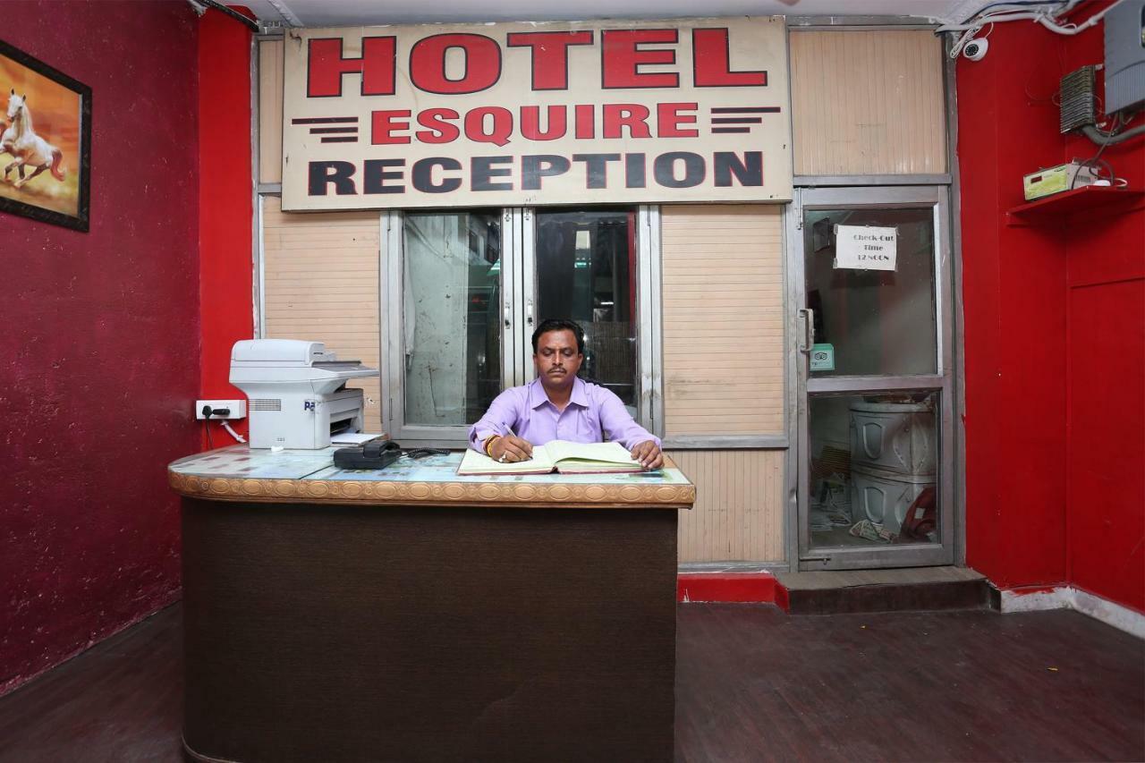 Oyo 39830 Hotel Esquire Meerut Exterior foto