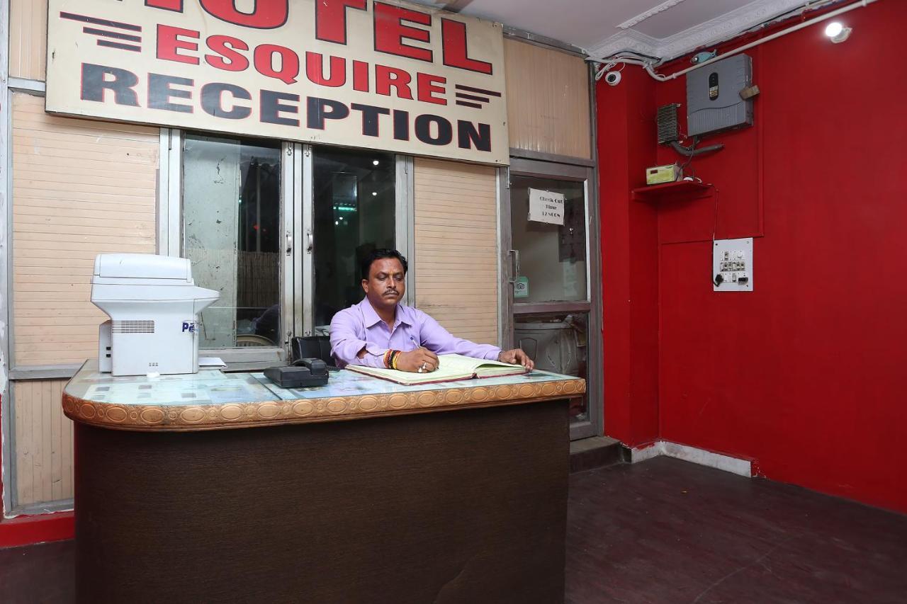 Oyo 39830 Hotel Esquire Meerut Exterior foto